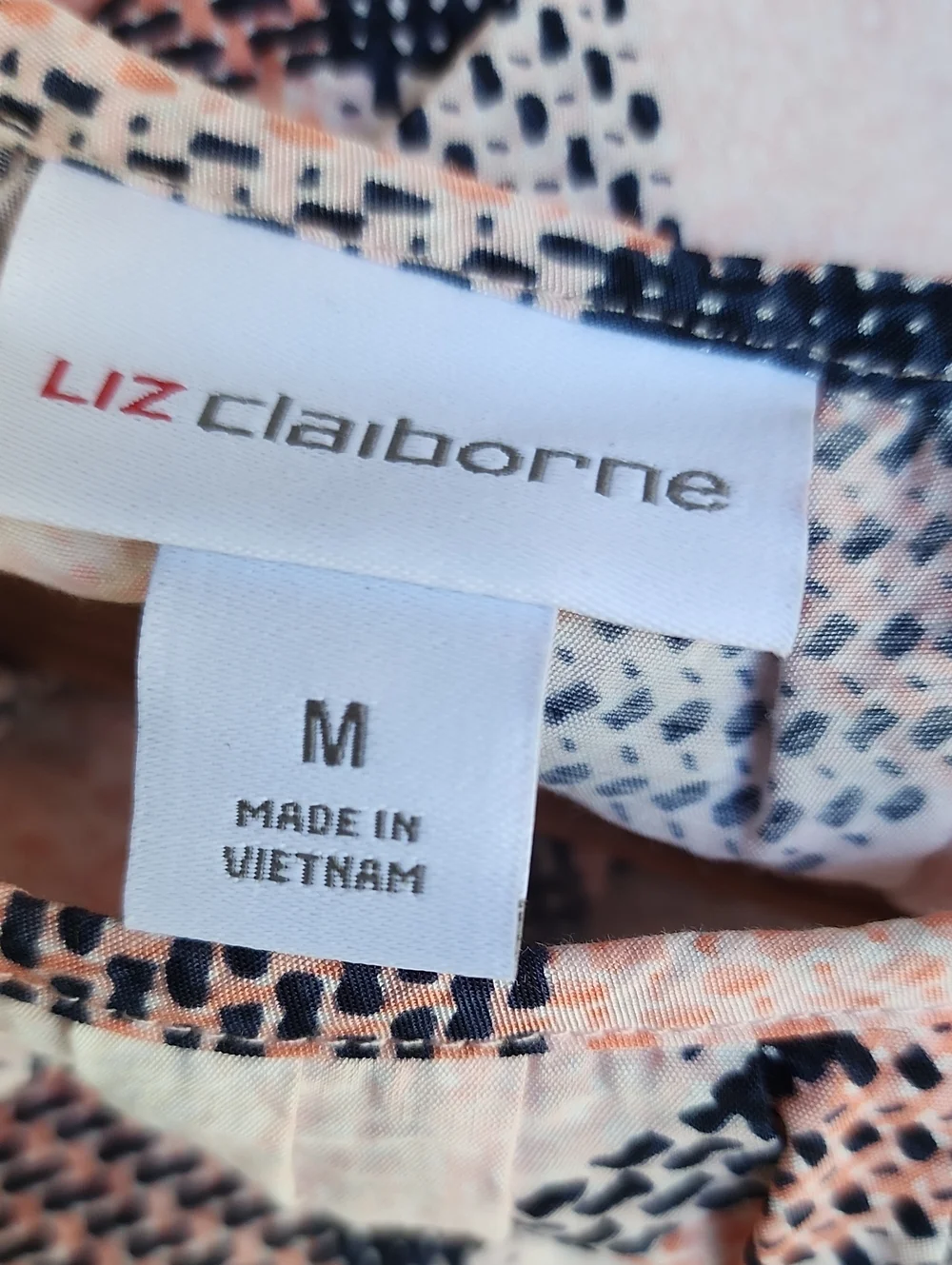 Liz Claiborne Ladies Short Sleeve Blouse - Picture 5 of 6